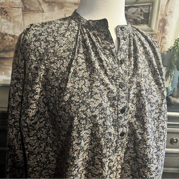 Floral Button-Up Women's Top by Universal Thread size M - Picture 3 of 6